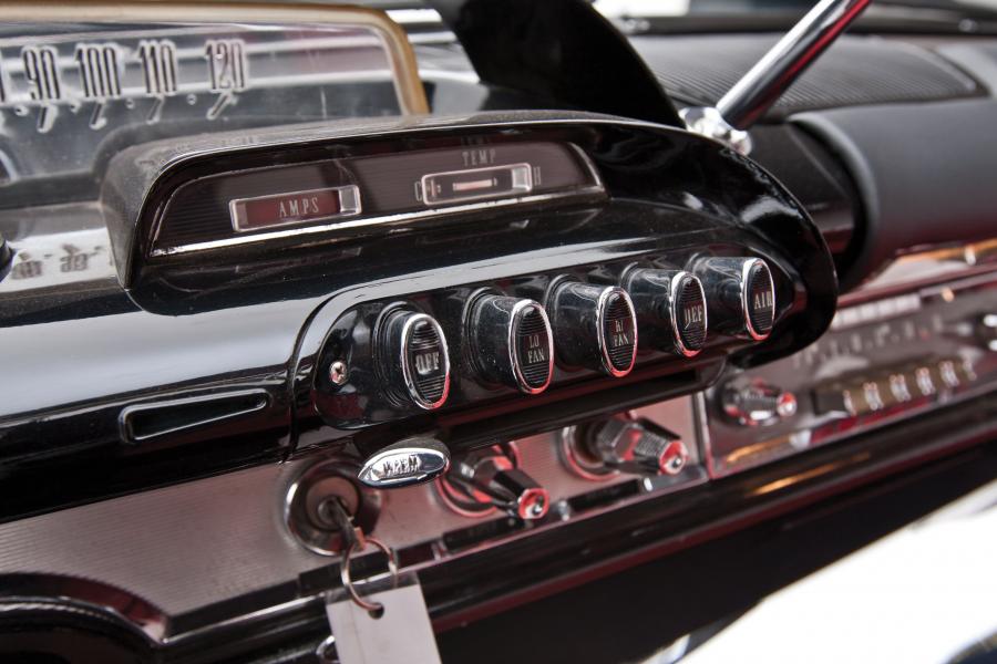  Dodge Polara D-500 Convertible 1960 года  (фото 9 из 28)